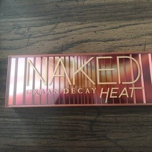 Urban Decay Naked Heat eyeshadow palette
