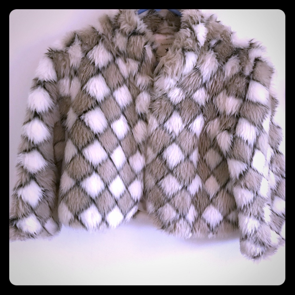 Forever 21 cropped faux fur jacket size small