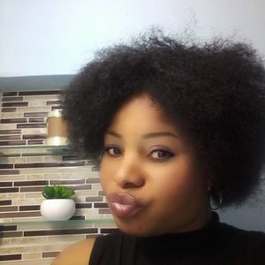 Meet your Posher, Felicia