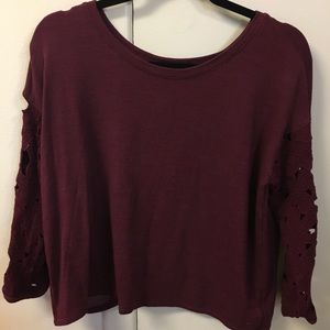 American eagle burgundy sweater