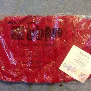 BNWT OS Solid LuLa Roe Leggings!