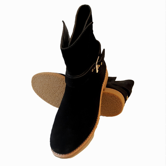 Kate Spade Buckle Low Boot Black Suede 7 NWOT - Picture 4 of 7