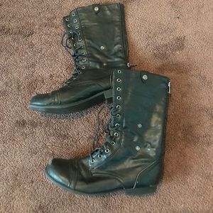 Moto boots forever 21