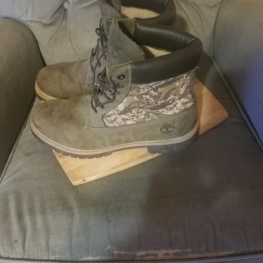 MEN'S TIMBERLAND SIZE 13 GOOD CONDITION NO LOW BAL
