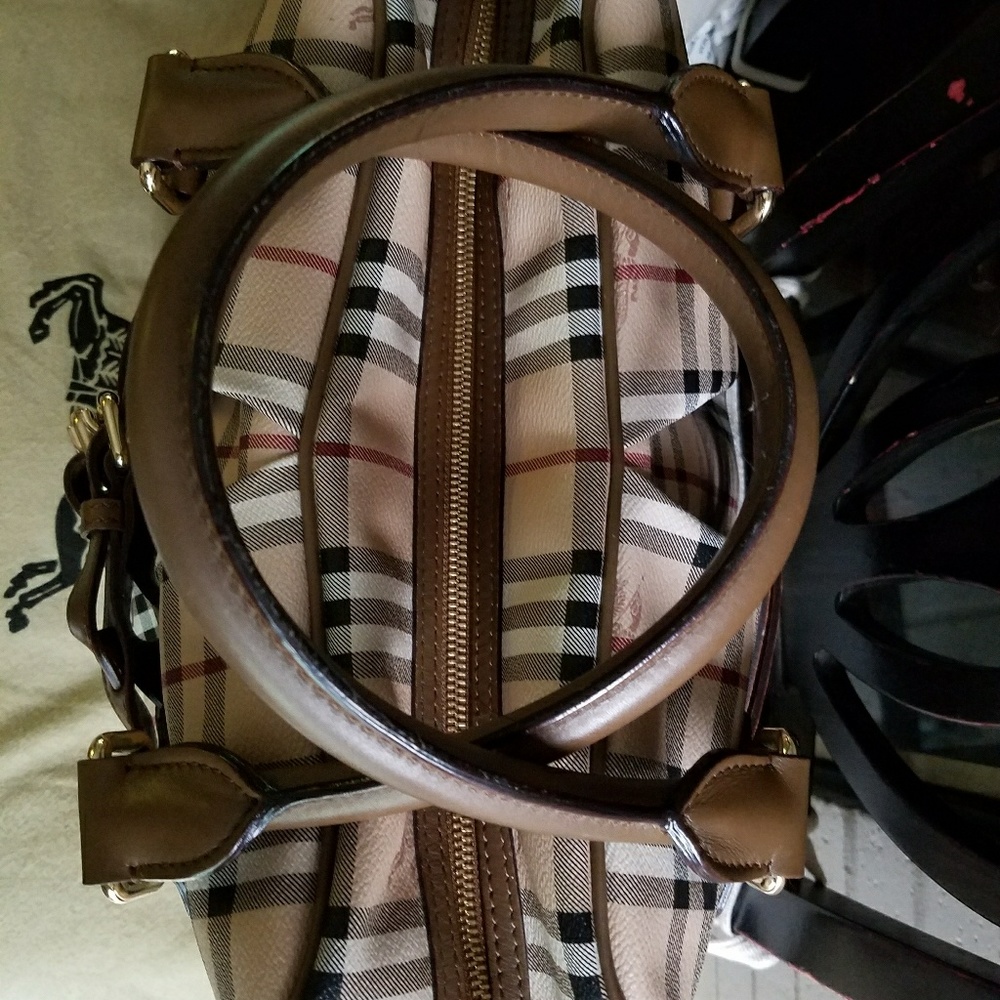 Authentic Burberry Bowden $1800 - Picture 5 of 5
