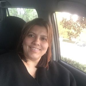 Meet your Posher, Liz