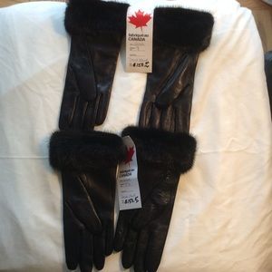 Black leather gloves with mink fur trim