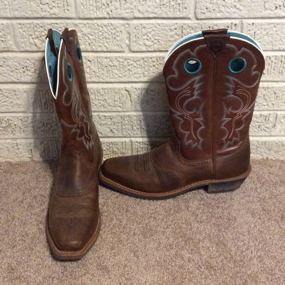 Ariat Women's Boots. Size 10 Practically brand new