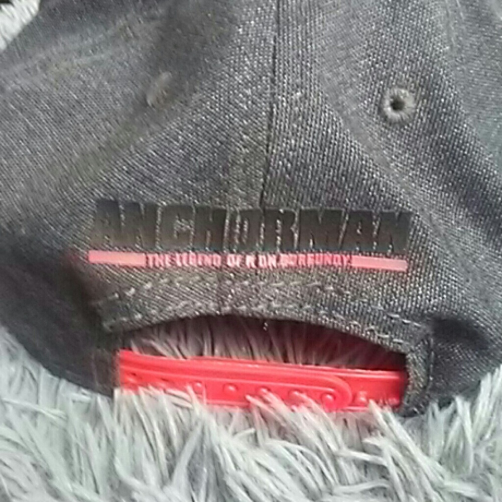 Snapback - Picture 7 of 8