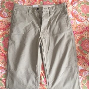 Men khaki