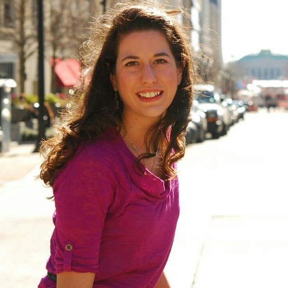 Meet your Posher, Elizabeth - Picture 4 of 5