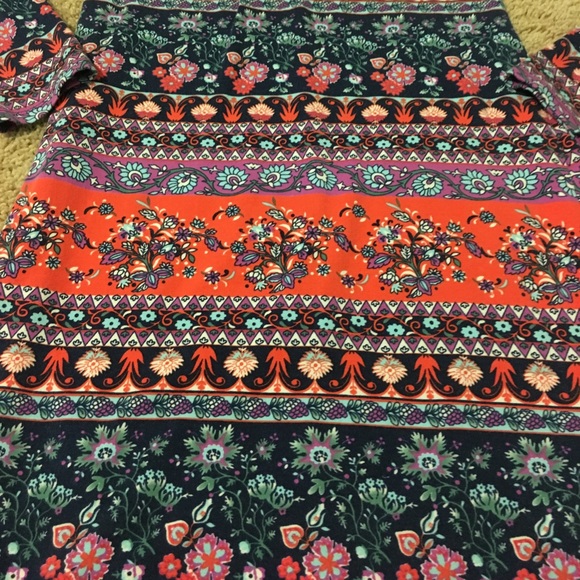 Fitted patterned dress - Picture 2 of 5