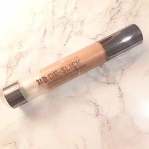 Urban Decay De-Slick Complexion Primer