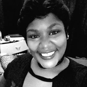 Meet your Posher, Cynthia