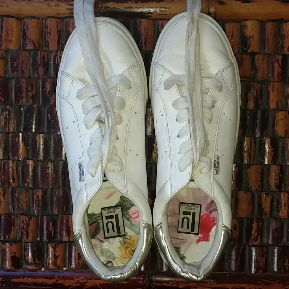 London underground sneakers