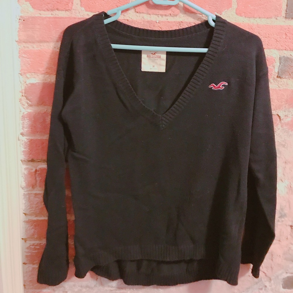 Medium Abercrombie V-neck sweater