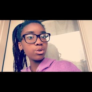 Meet your Posher, Kara