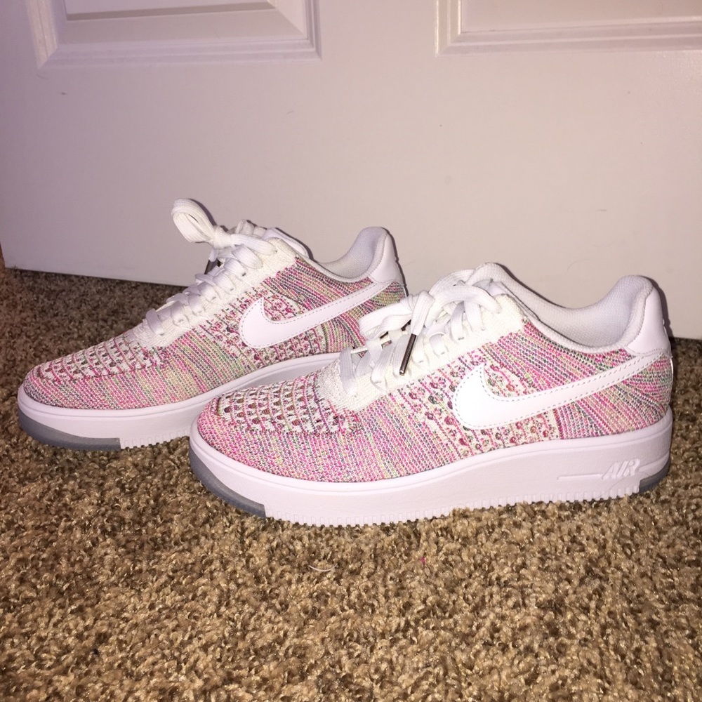 Nike Flyknit Air Force