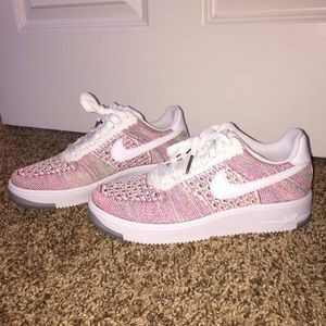 Nike Flyknit Air Force
