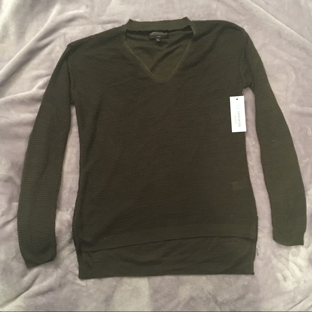 Olive Choker Detail Pullover