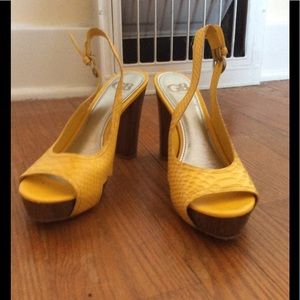 Gianni Bini open toed heels with sling back