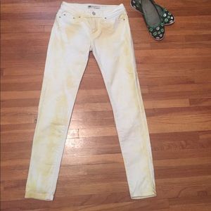 👑💛Unique Levi’s skinny yellow jeans 💛