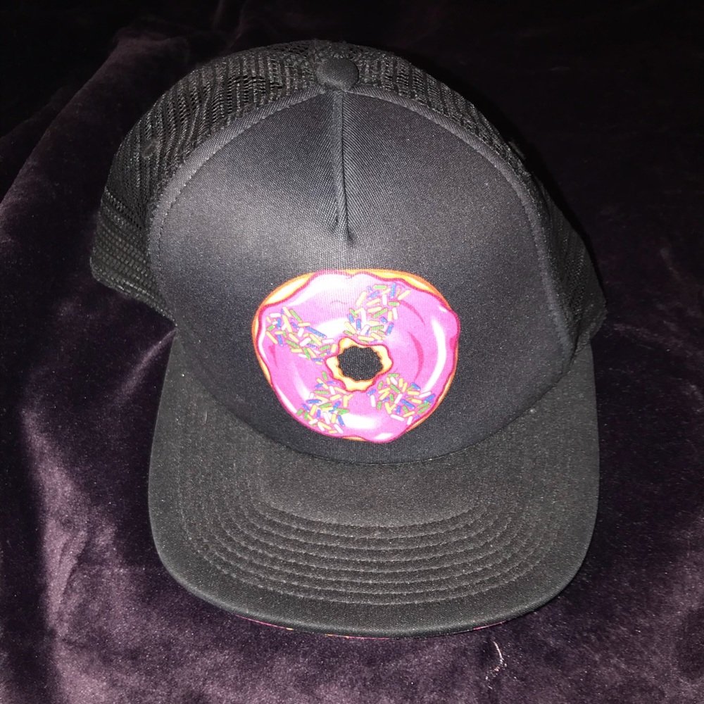 Donut hat