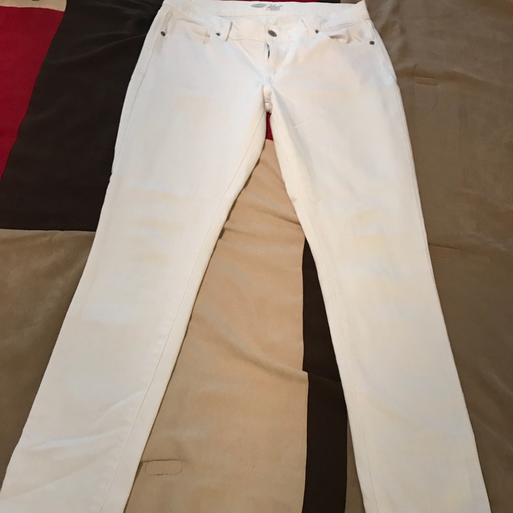 Old Navy jeans – size 8