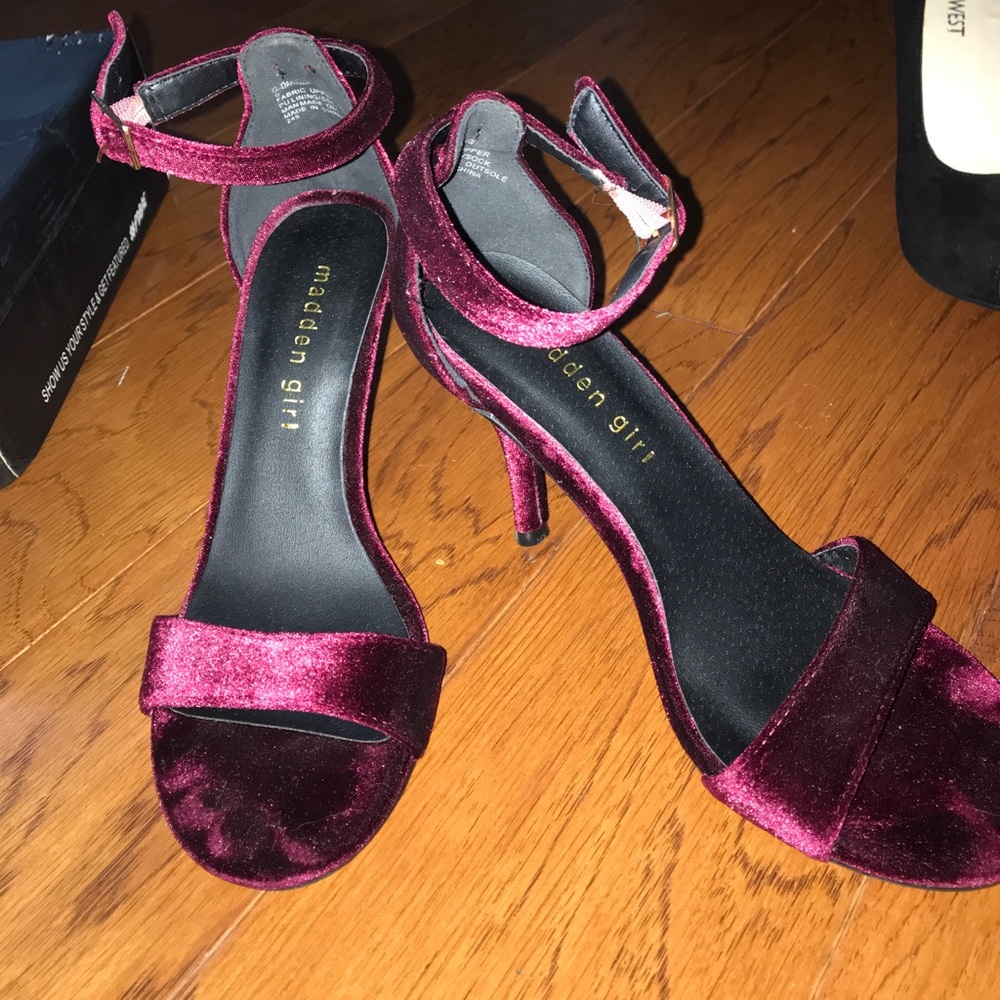 SOLD Red velvet Steve Madden heels