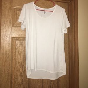 Lularoe Classic Tee.