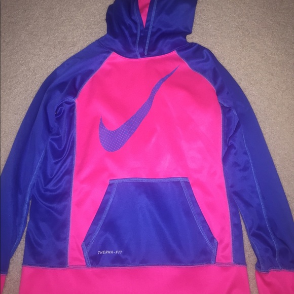 Nike Other - BRAND NEW Nike Sweatshirt