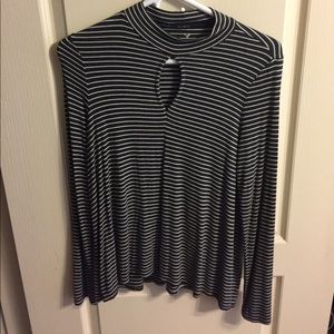 American Eagle shirt