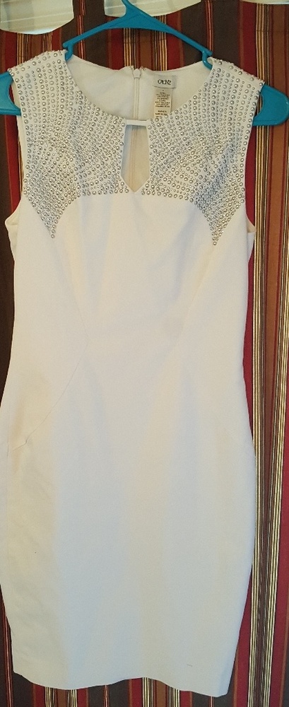 White Cachè dress with silver stones!