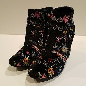 Liliana velvet embroidered ankle boots