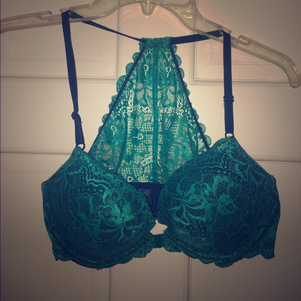 AMAZING bra with lace detail!!!