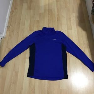NIKE MENS HALF ZIP (LARGE)