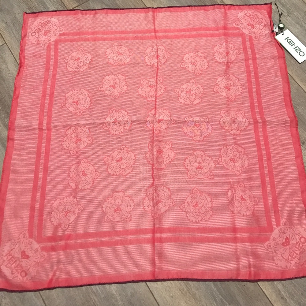 NWT Kenzo Paris scarf.