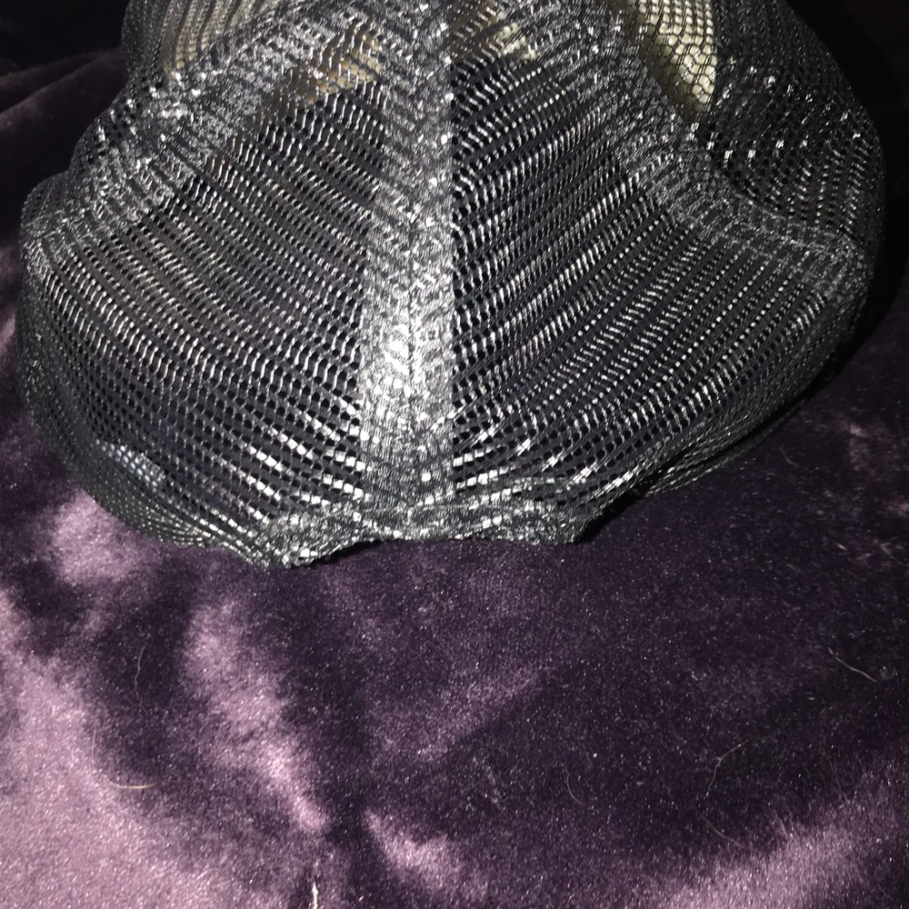 Livesore hat - Picture 2 of 2