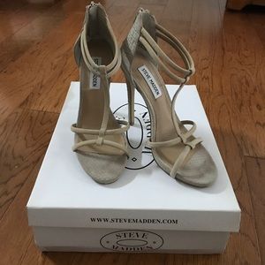 Steve Madden nude heels