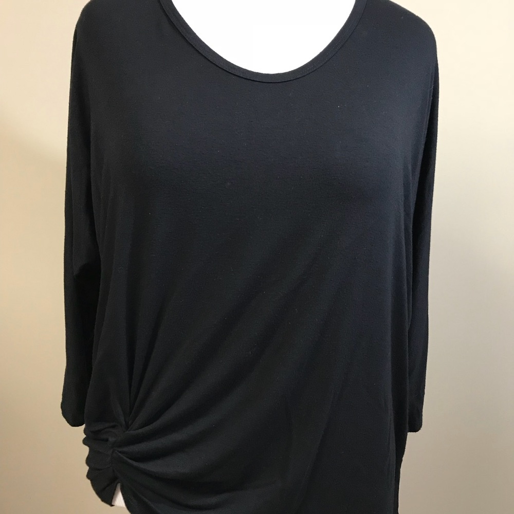 Karen Kane black shirt with side interest