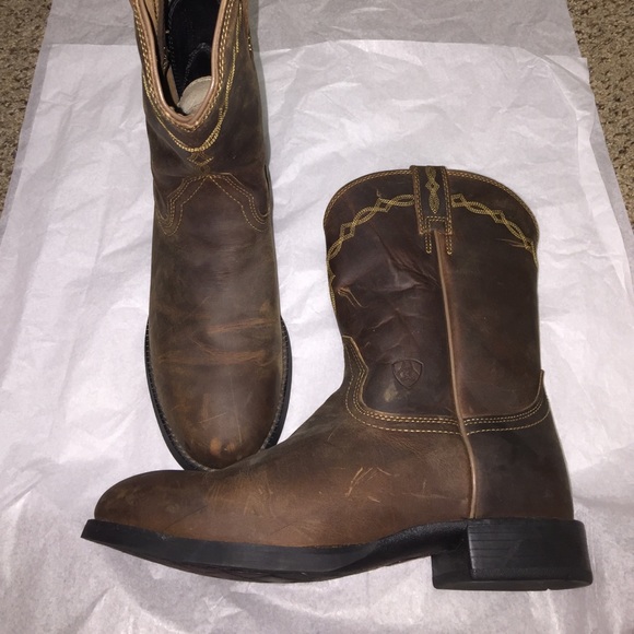 Ariat men’s cowboy boots, worn once size 8 1/2 EE - Picture 2 of 4