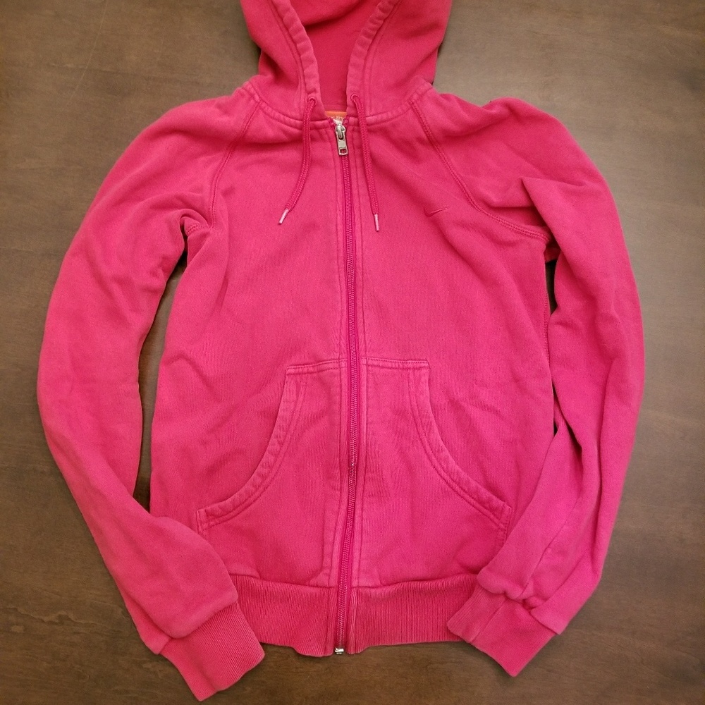💛SOLD 💛Red Nike Zipup