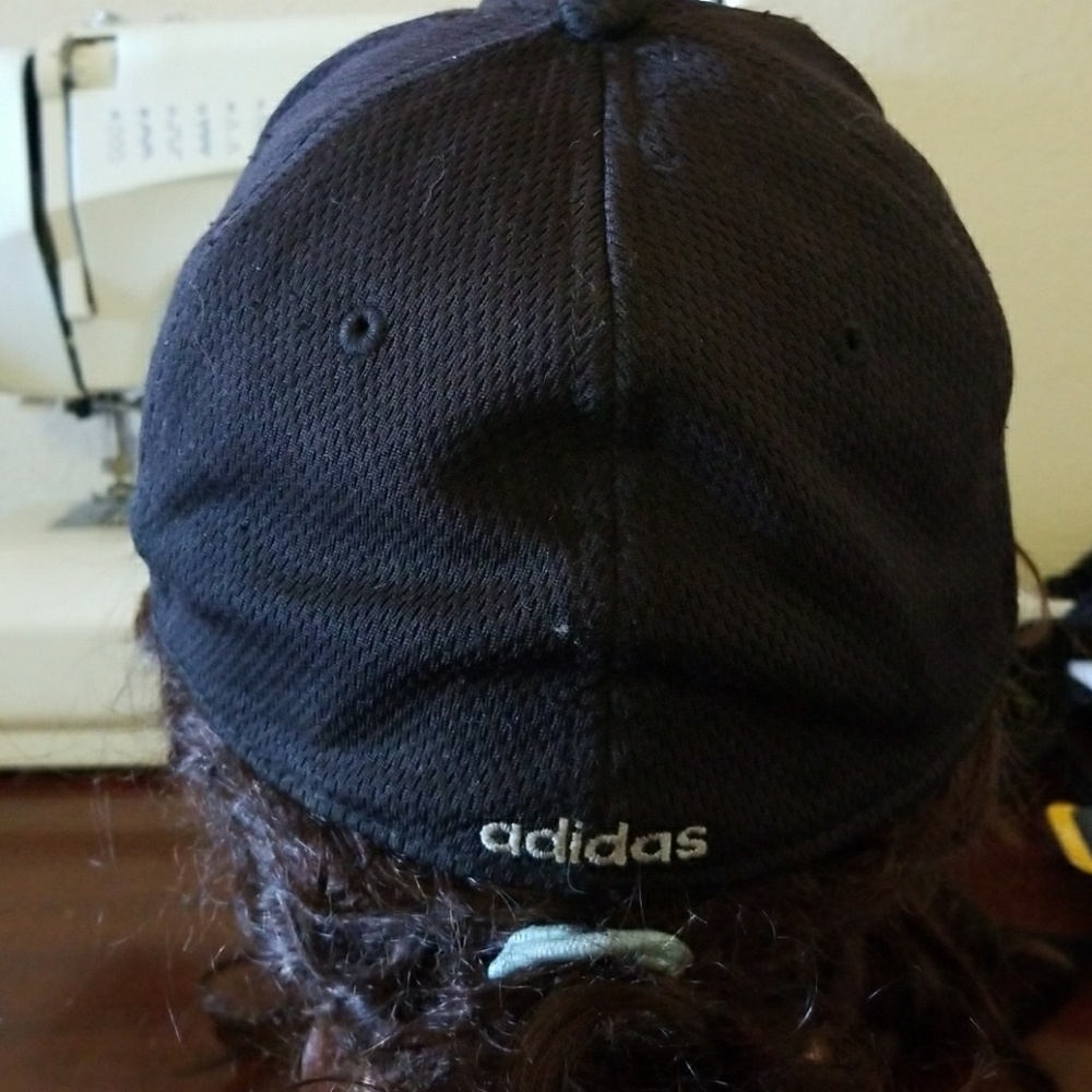 ADIDAS one size cap - Picture 2 of 2