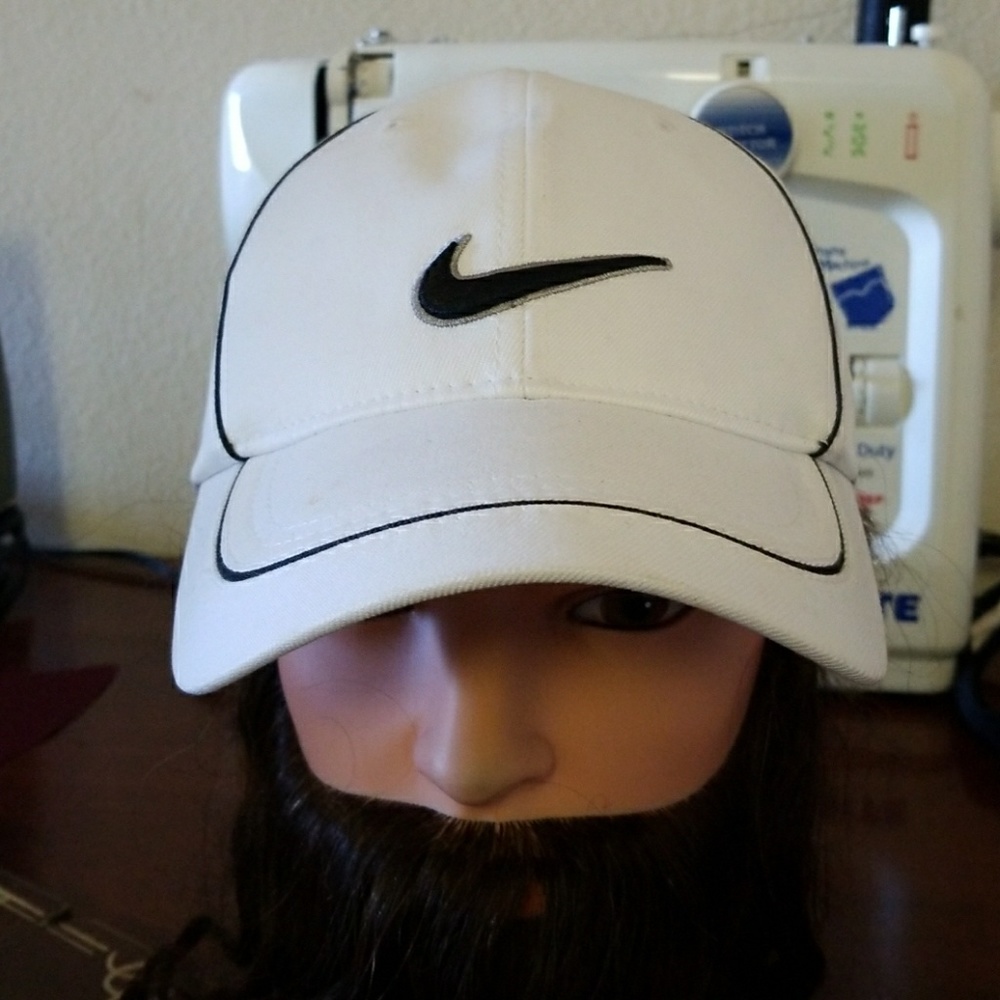 NIKE one size fit all cap