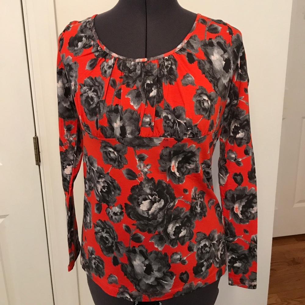 Red and grey rose top