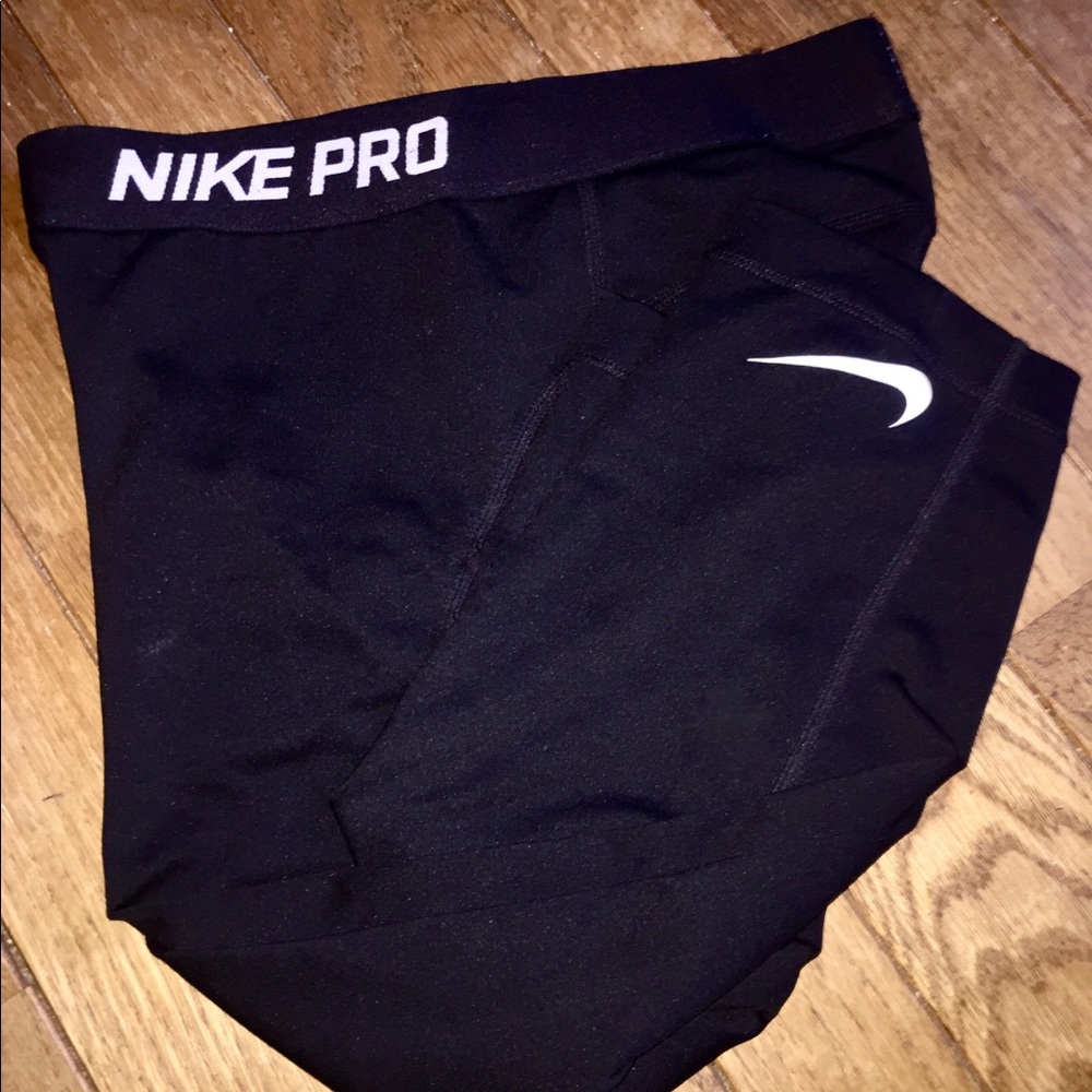 NIKE PROS cropped leggings