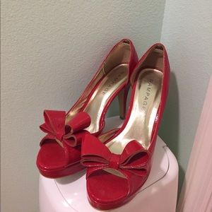 Rampage Bow Platform Heel