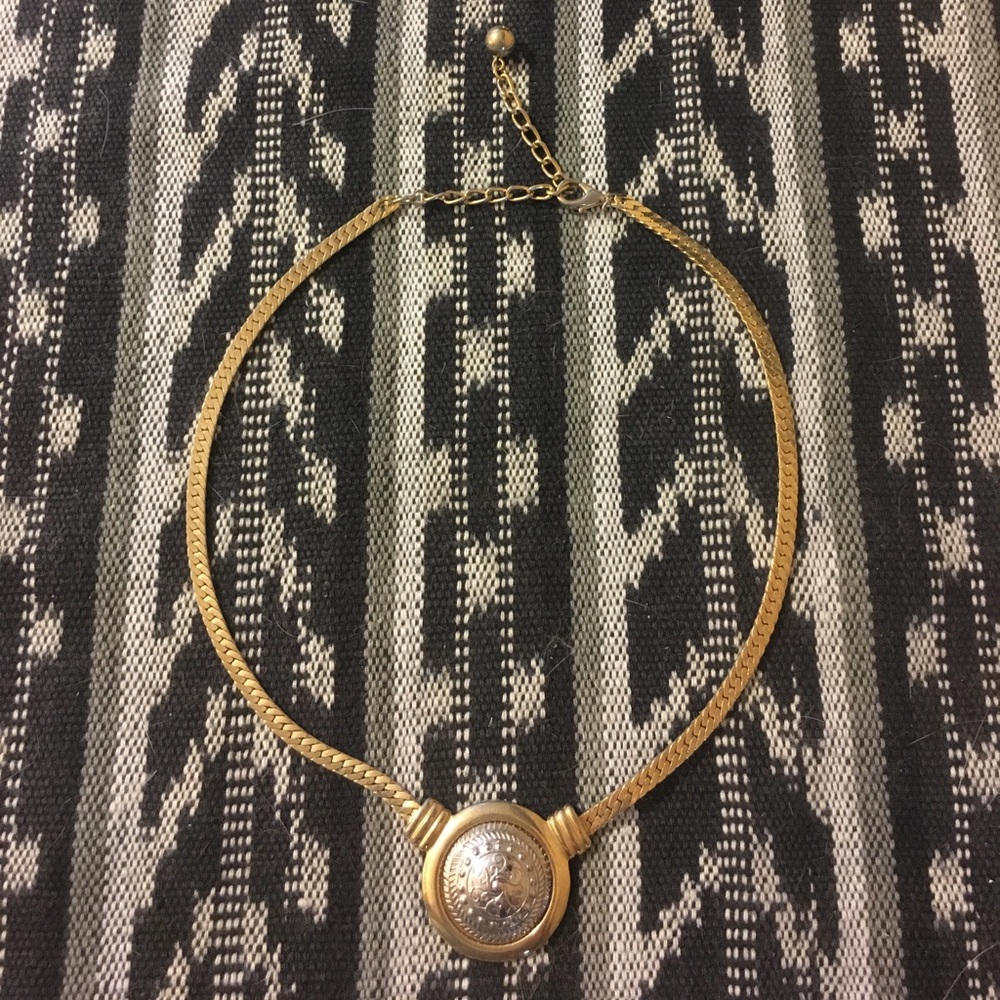 Vintage choker with pendant