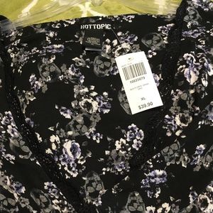 BNWT Hot Topic lace and skulls dress