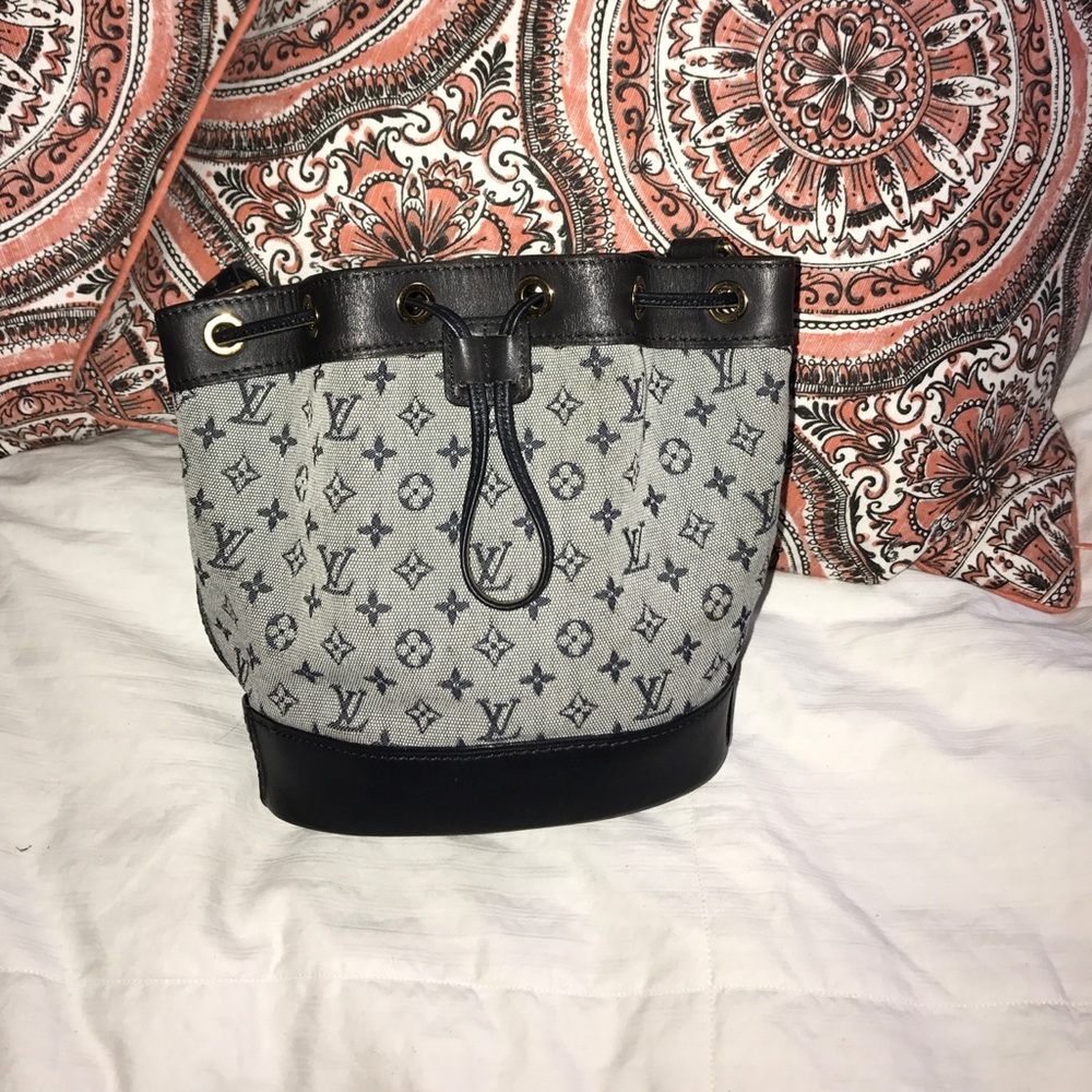 LV